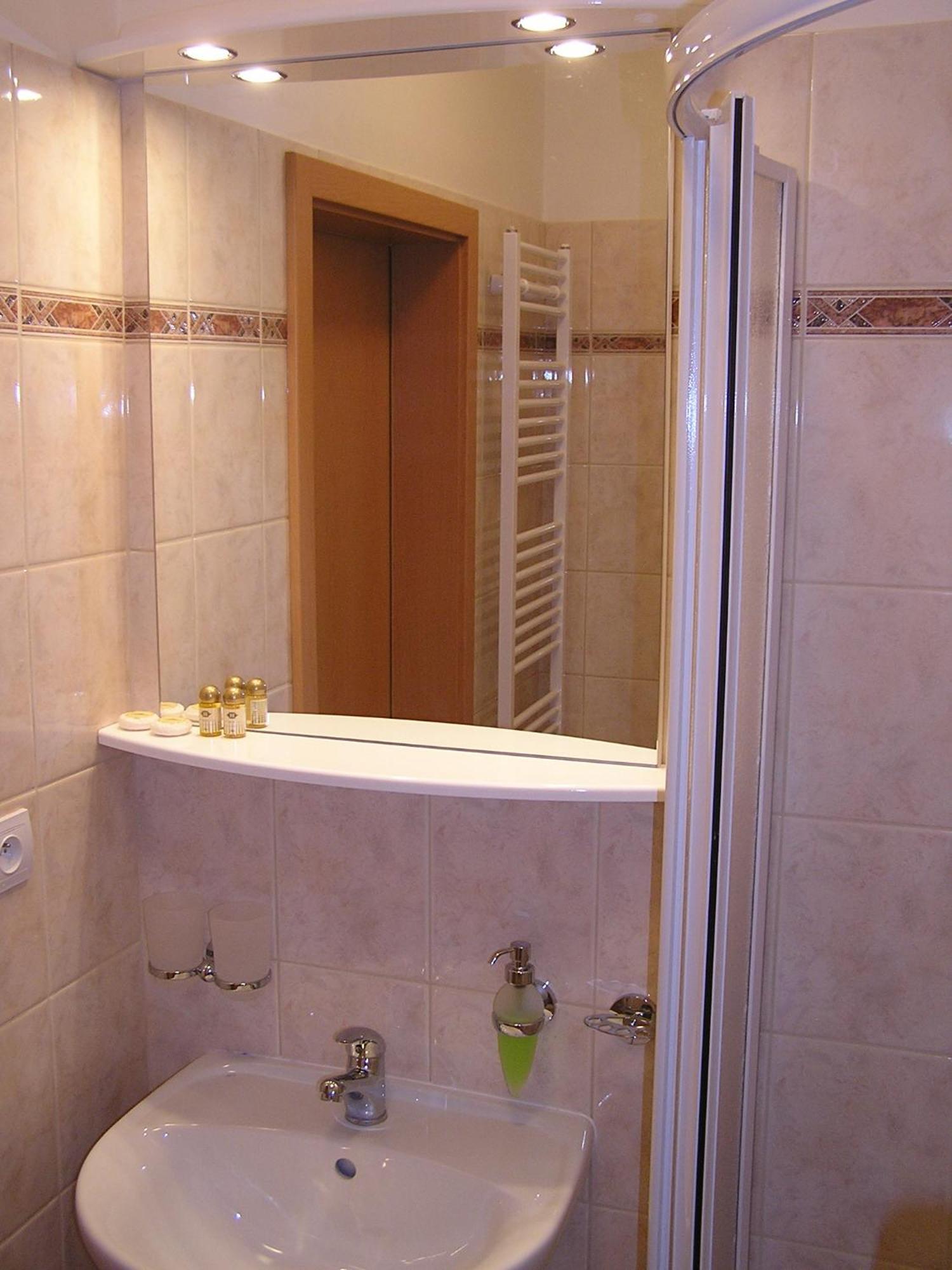Hradec Králové Gonda Apartments מראה חיצוני תמונה