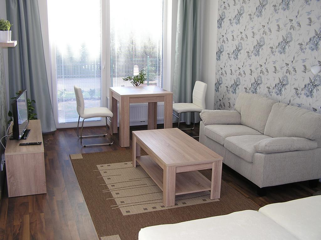Hradec Králové Gonda Apartments מראה חיצוני תמונה